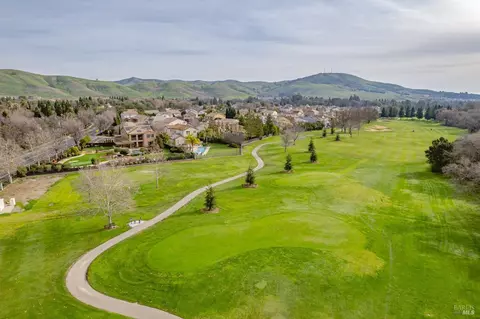 View/Area - 4401 Avondale Cir, Fairfield, CA 94533 photo 8 of 9