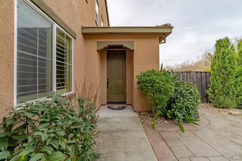 Exterior - 4401 Avondale Cir, Fairfield, CA 94533 photo 11 of 31