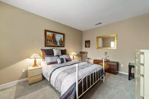 Bedroom - 4401 Avondale Cir, Fairfield, CA 94533 photo 1 of 10