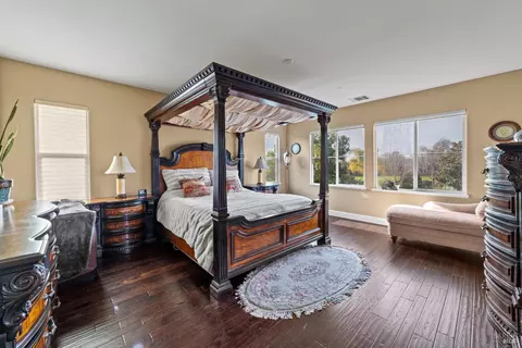 Bedroom - 4401 Avondale Cir, Fairfield, CA 94533 photo 7 of 10