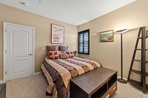 Bedroom - 4401 Avondale Cir, Fairfield, CA 94533 photo 6 of 10
