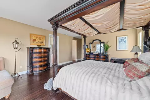 Bedroom - 4401 Avondale Cir, Fairfield, CA 94533 photo 9 of 10