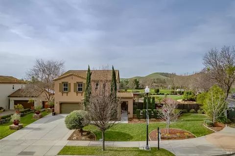 Exterior - 4401 Avondale Cir, Fairfield, CA 94533 photo 5 of 31