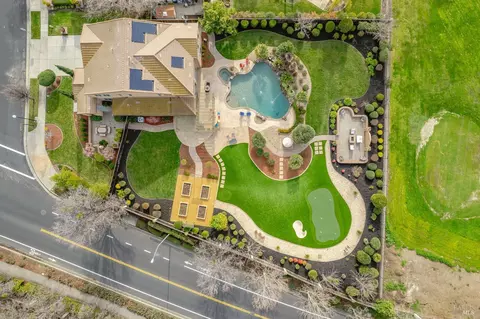 View/Area - 4401 Avondale Cir, Fairfield, CA 94533 photo 6 of 9
