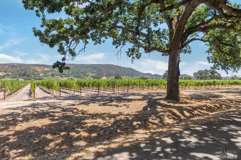 2003 Denmark St, Sonoma, CA 95476