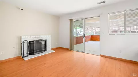 240 Nicole Way, Vallejo, CA 94589 photo 7