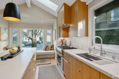 595 Gregory Cir, Sonoma, CA 95476 photo 4