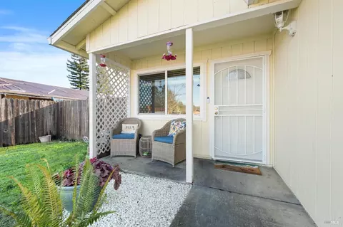79 Nancy Ln, Willits, CA 95490