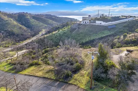 8 Live Oak Ln, Napa, CA 94558 photo 3