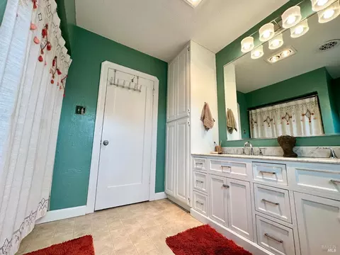 471 E J St, Benicia, CA 94510 photo 35