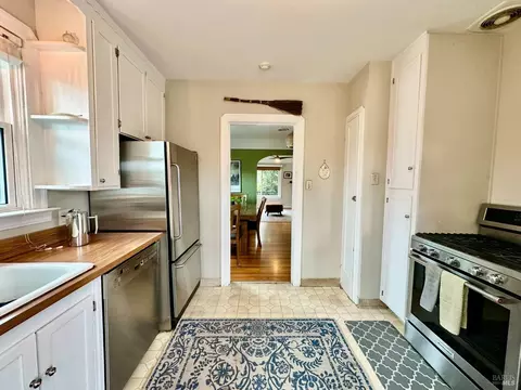 471 E J St, Benicia, CA 94510 photo 22