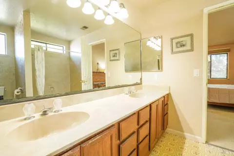 Bath - Undisclosed, Petaluma, CA 94954 photo 5 of 6