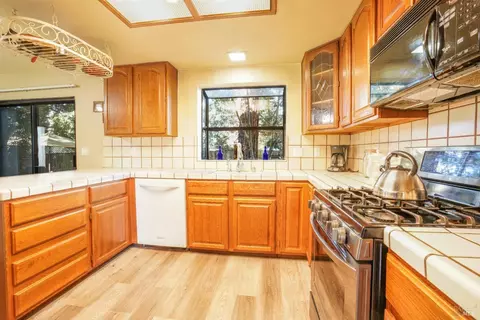 Kitchen - Undisclosed, Petaluma, CA 94954 photo 1 of 3