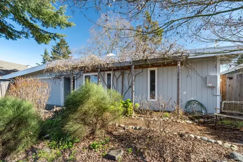 383 Bruce Ave, Rohnert Park, CA 94928