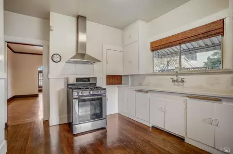 Kitchen - 615 Kentucky St, Vallejo, CA 94590 photo 2 of 5