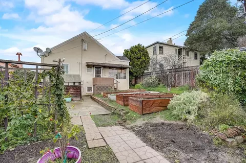 Exterior - 615 Kentucky St, Vallejo, CA 94590 photo 4 of 10