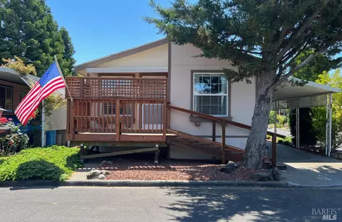 86 Norfolk Dr, Santa Rosa, CA 95401