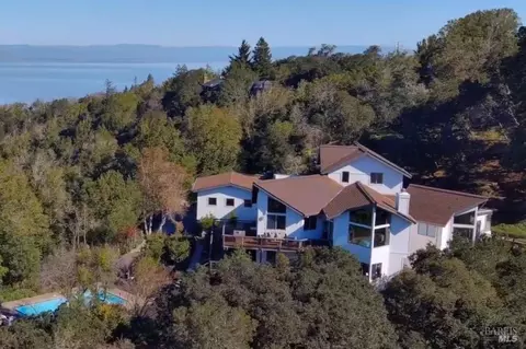1200 Bayhills Dr, San Rafael, CA 94903