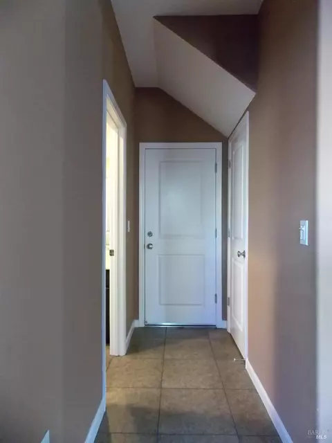 Entry Way - 1717 Devin Dr, Petaluma, CA 94954 photo 2 of 7