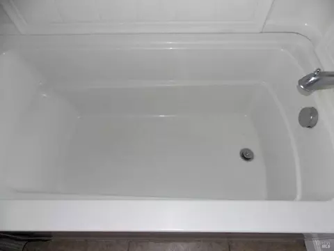 Bath - 1717 Devin Dr, Petaluma, CA 94954 photo 5 of 12