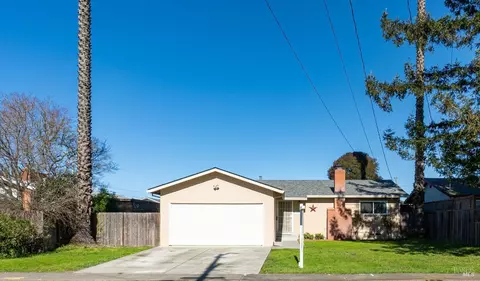 7714 Santa Barbara Dr, Rohnert Park, CA 94928