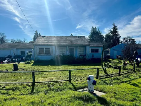 672 Clover Dr, Santa Rosa, CA 95401
