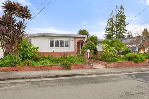940 Mcfarlane Ave, Sebastopol, CA 95472