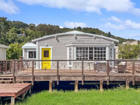 8 Boardwalk One, Larkspur, CA 94939