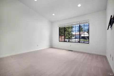 9537 Jessica Dr, Windsor, CA 95492 photo 13