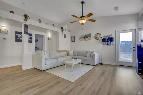885 Turquoise St, Vacaville, CA 95687 photo 6