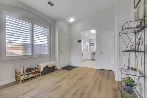 885 Turquoise St, Vacaville, CA 95687 photo 5