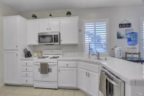 885 Turquoise St, Vacaville, CA 95687 photo 13