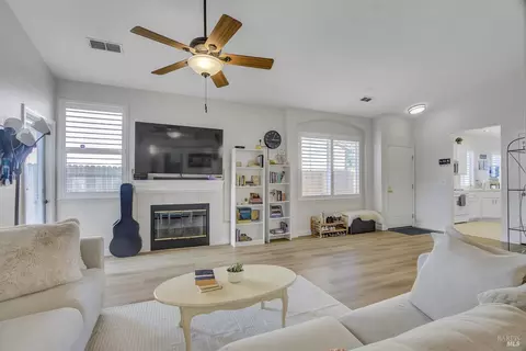 885 Turquoise St, Vacaville, CA 95687 photo 7