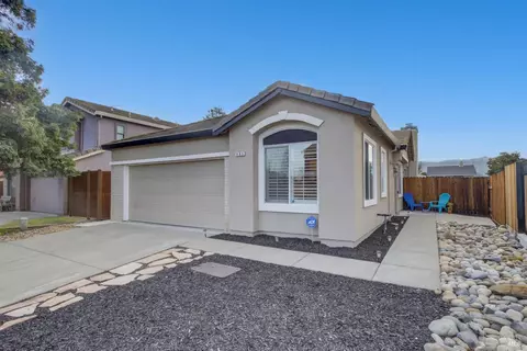 885 Turquoise St, Vacaville, CA 95687