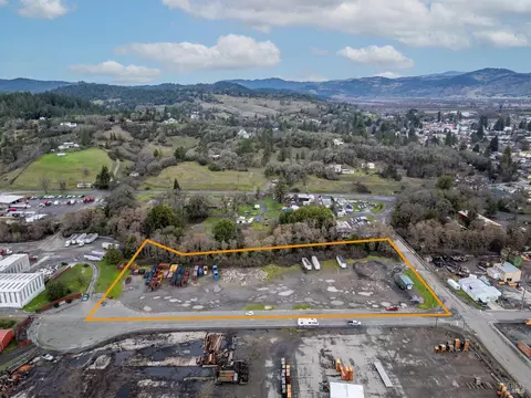 320 Franklin Ave, Willits, CA 95490