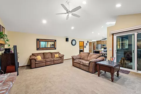 9416 Elsie Way, Windsor, CA 95492 photo 18