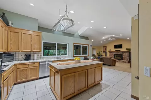 9416 Elsie Way, Windsor, CA 95492 photo 13