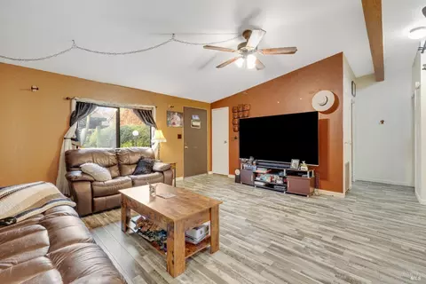 7 Pine Tree Cir, Cotati, CA 94931 photo 4
