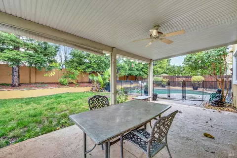 Exterior - 280 Bantry Dr, Vacaville, CA 95688 photo 12 of 26