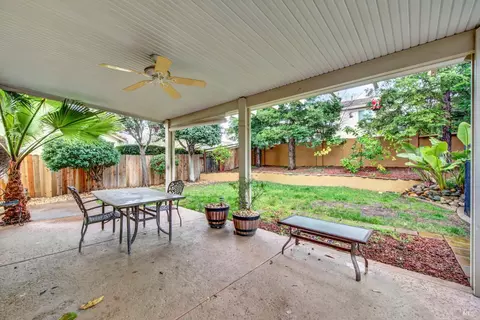 Exterior - 280 Bantry Dr, Vacaville, CA 95688 photo 10 of 26
