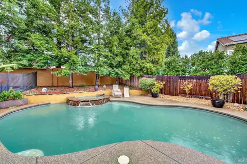 Exterior - 280 Bantry Dr, Vacaville, CA 95688 photo 19 of 26