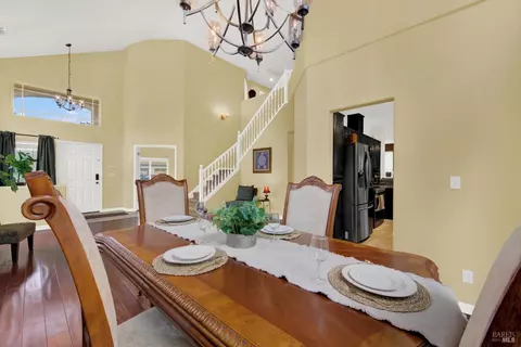 Dining - 280 Bantry Dr, Vacaville, CA 95688 photo 5 of 5