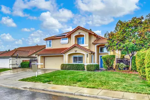 Exterior - 280 Bantry Dr, Vacaville, CA 95688 photo 4 of 26