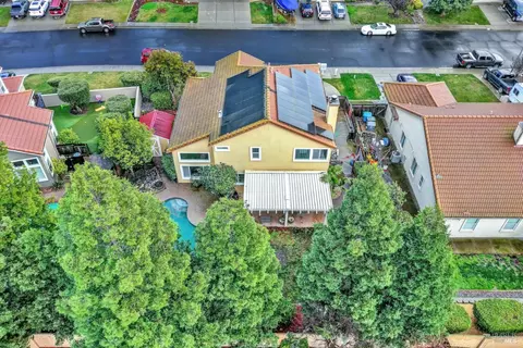 Exterior - 280 Bantry Dr, Vacaville, CA 95688 photo 24 of 26