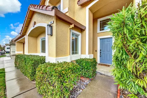 Exterior - 280 Bantry Dr, Vacaville, CA 95688 photo 5 of 26