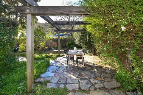 2948 Devita Dr, Napa, CA 94558