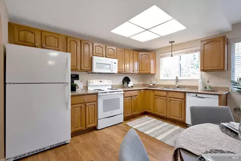 743 Windsor River Rd, Windsor, CA 95492 photo 11