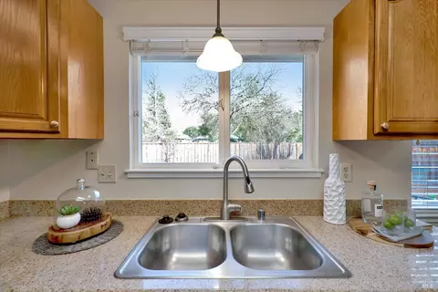 743 Windsor River Rd, Windsor, CA 95492 photo 9
