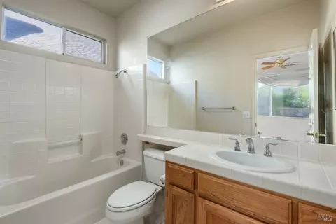 852 Patti Page Ct, Windsor, CA 95492 photo 5