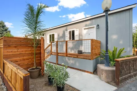 97 Kennedy Ln #10, Healdsburg, CA 95448